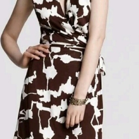 Diane Von Furstenberg Dresses & Skirts - Diane VonFurstenberg Callista wrap dress